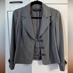 Dana Bachman women’s petite two piece grey skirt suit- 4p